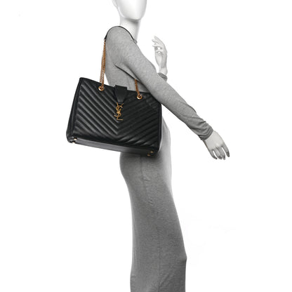 Saint Laurent Grain De Poudre Matelasse Chevron Monogram Shopping Bag Black 2 of 14