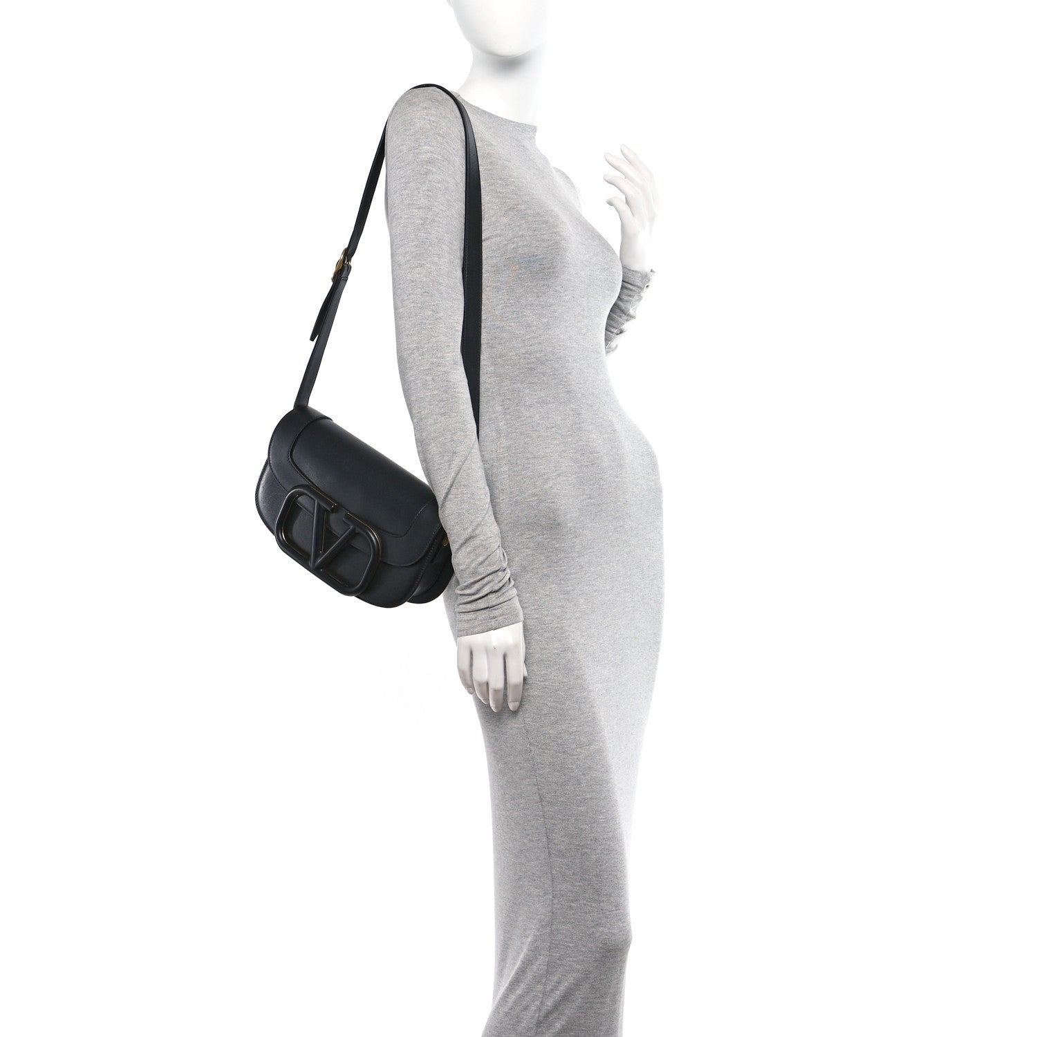 Valentino Garavani Calfskin Monochrome Medium Supervee Crossbody Bag Black 2 of 11