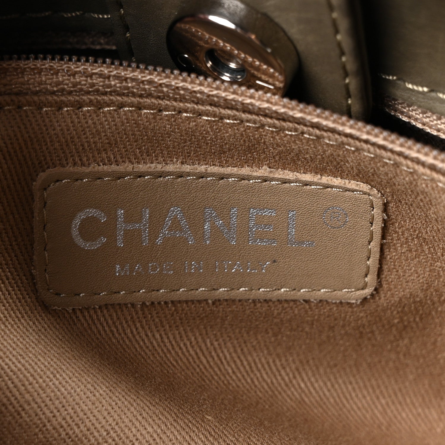 Chanel Washed Calfskin Diamond Stitch Hamptons Shopping Tote Green 6 of 10