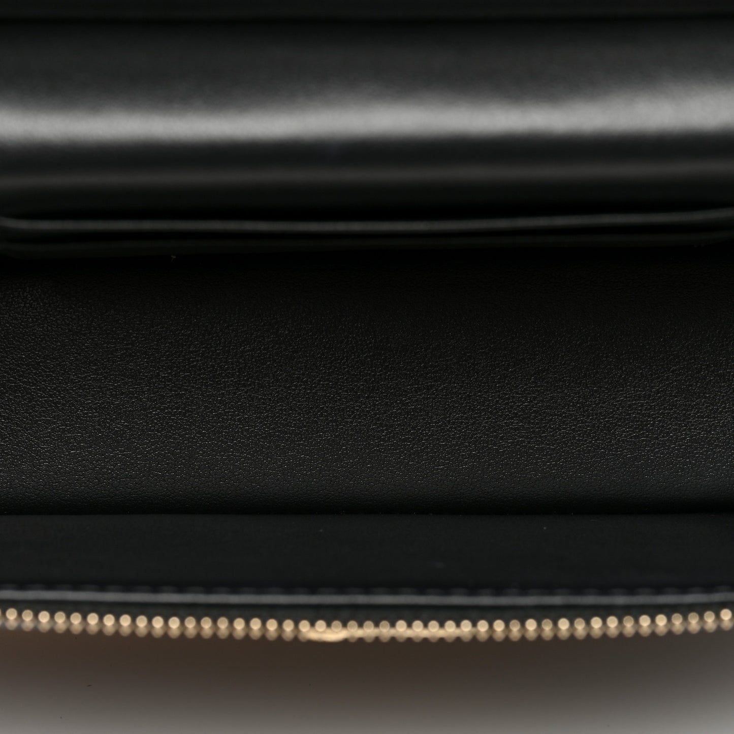 Caviar Quilted Trendy Handle Slim Vanity Black