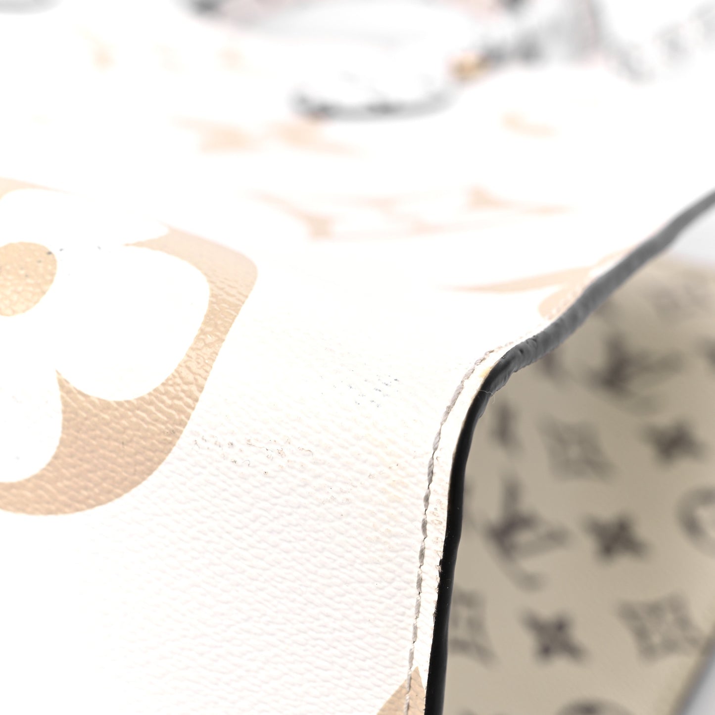 Monogram Giant Onthego GM Kaki Beige