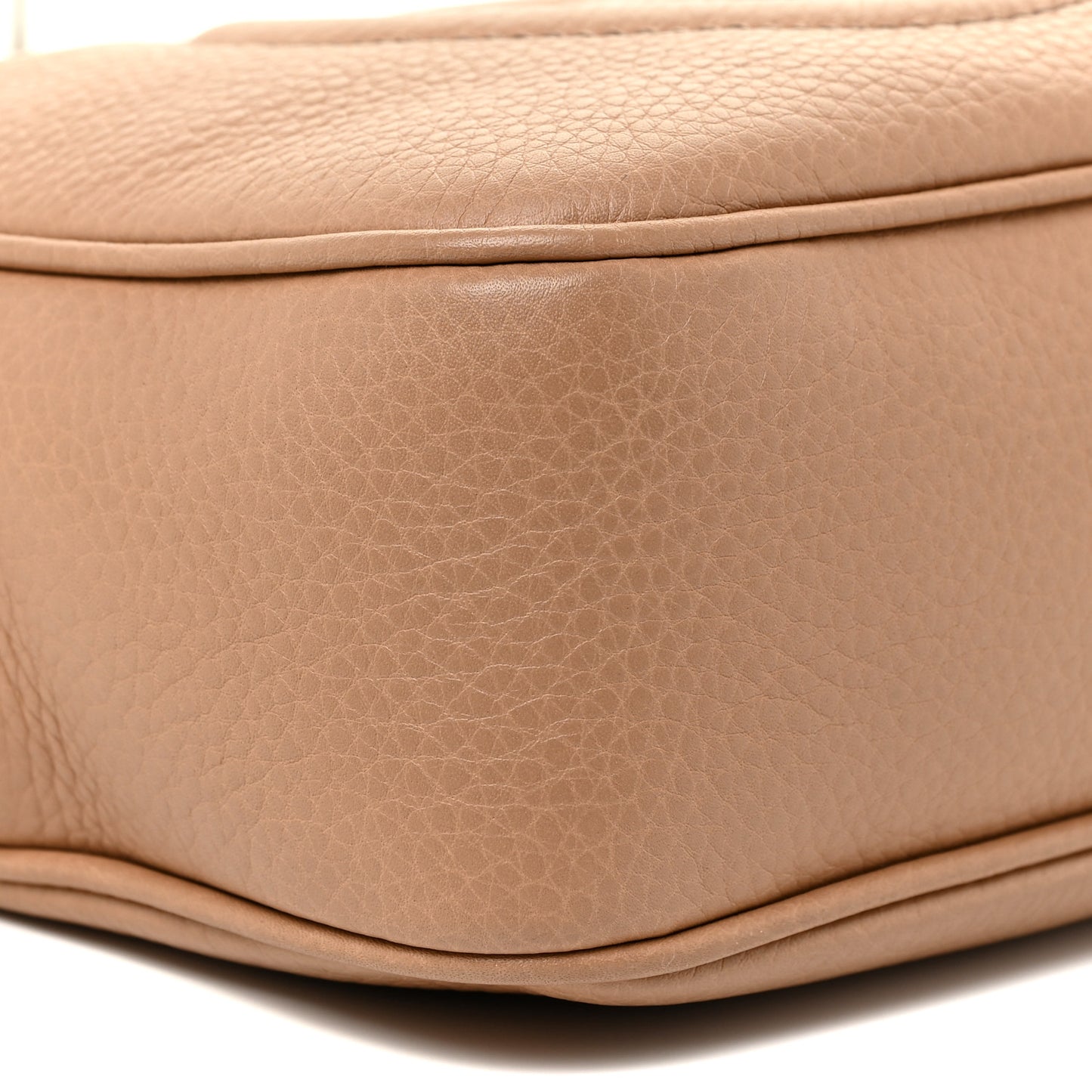 Pebbled Calfskin Small Soho Disco Bag Camelia