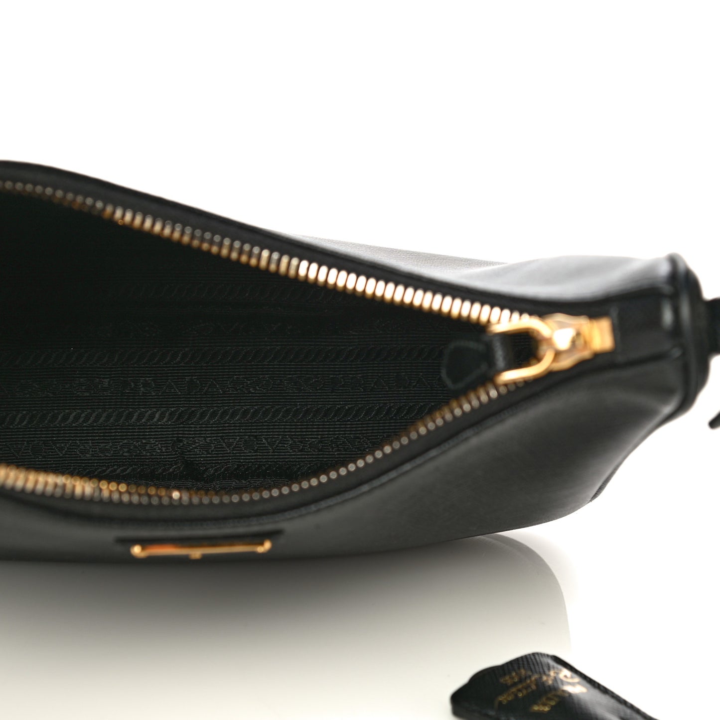 Saffiano Lux Re-Edition 2005 Shoulder Bag Black