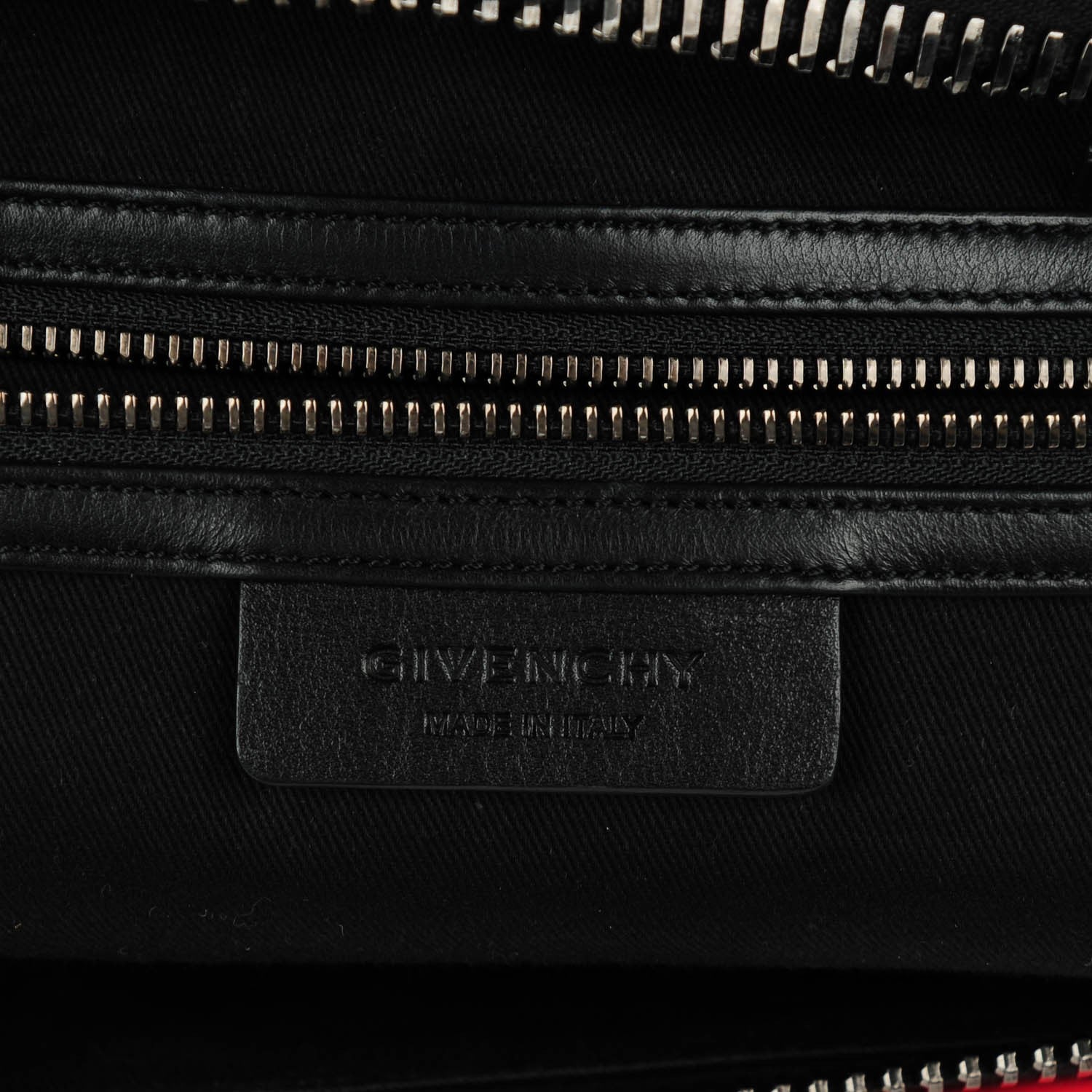 Givenchy Smooth Calfskin Star Embossed Medium Antigona Black Red 7 of 7