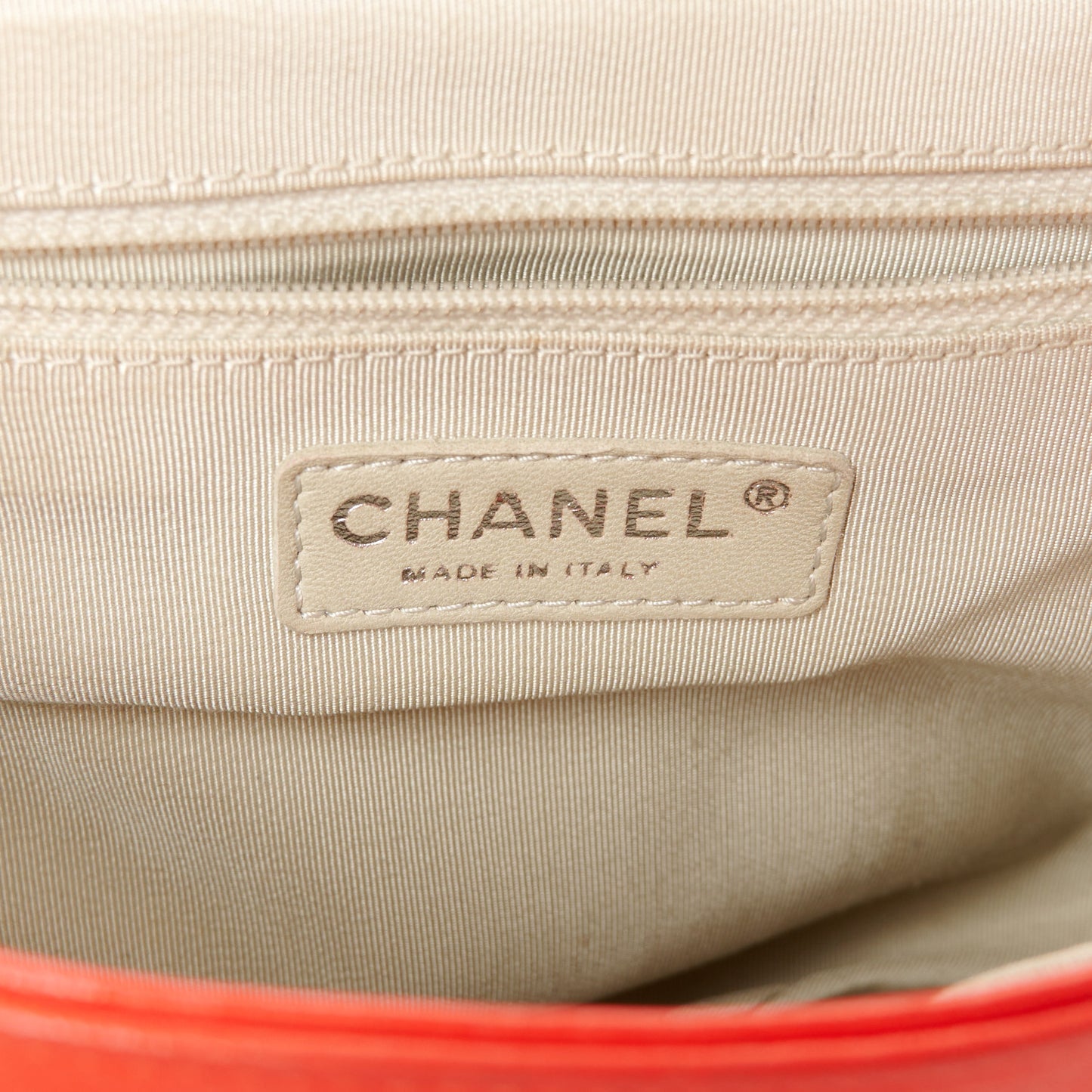 Washed Lambskin Quilted Medium Chain Around Messenger Red