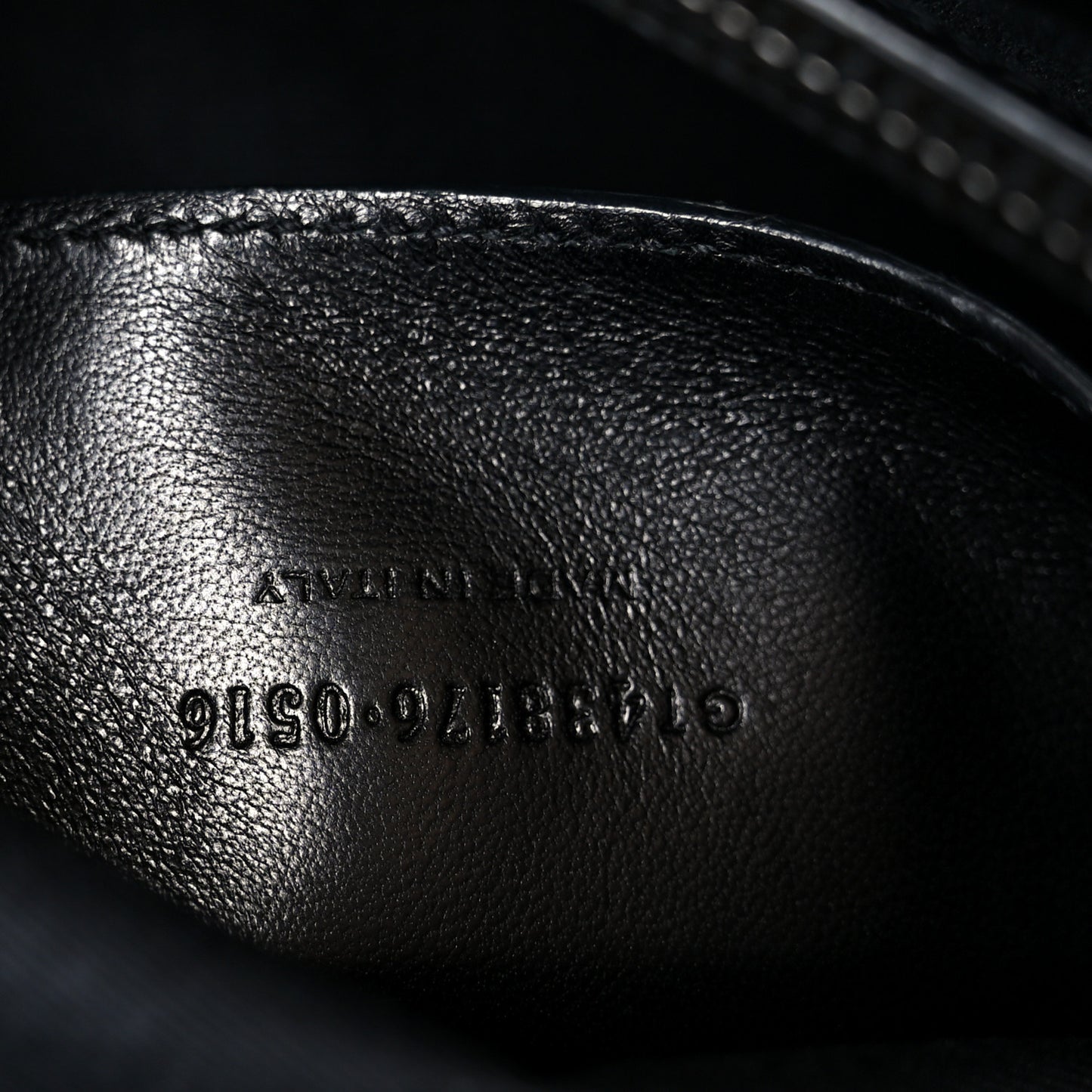 Grain De Poudre Medium West Hollywood Monogram Fold-Over Black