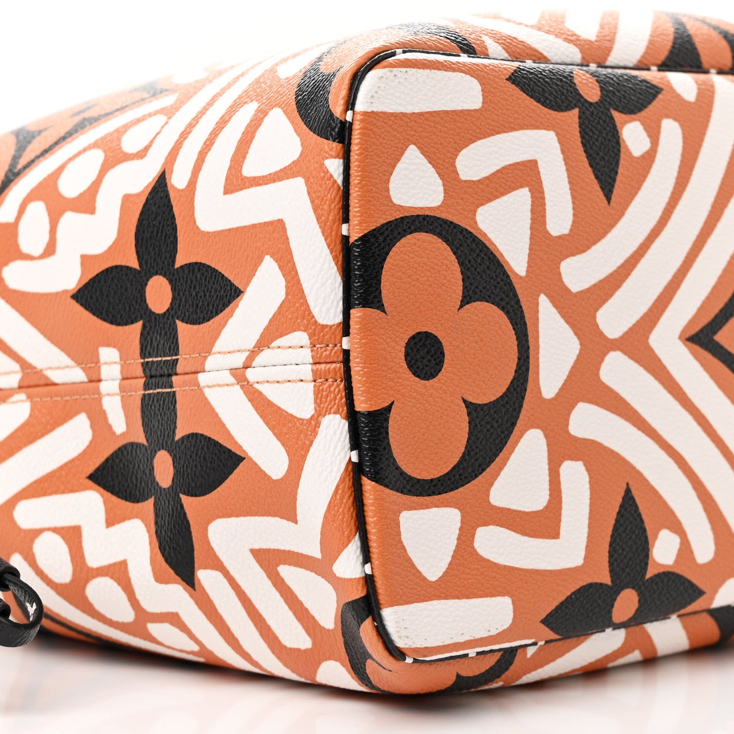 Monogram Giant Crafty Neverfull MM Creme Caramel