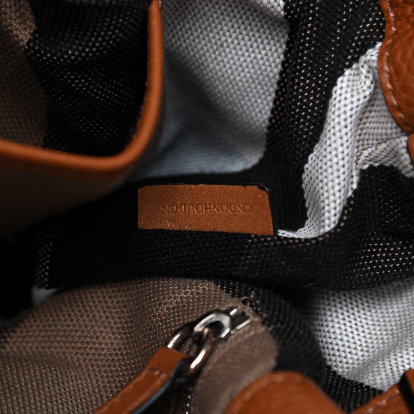 Brit Calfskin House Check Medium Maidstone Saddle Brown