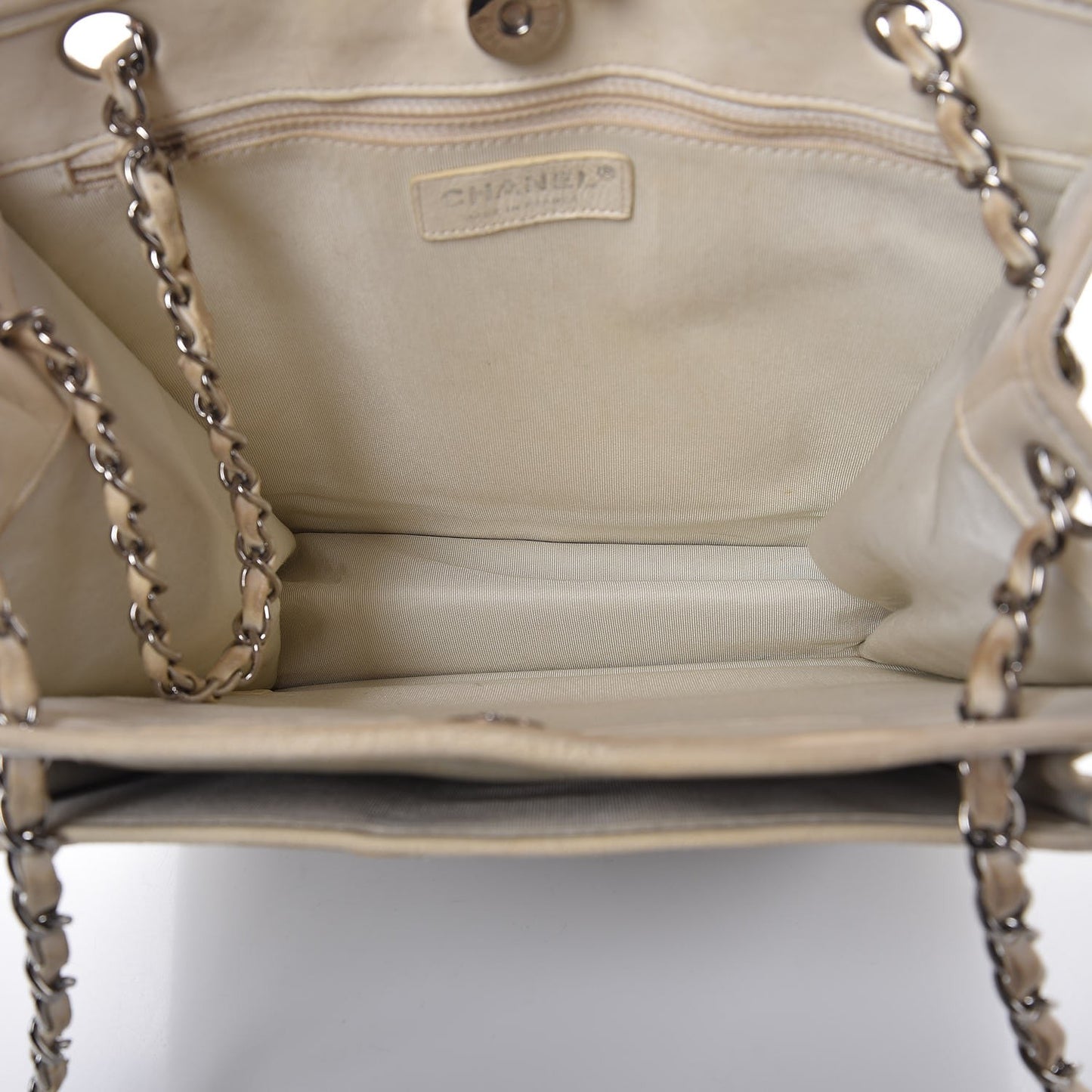 Patent Chocolate Bar Quilted Tote Khaki Beige