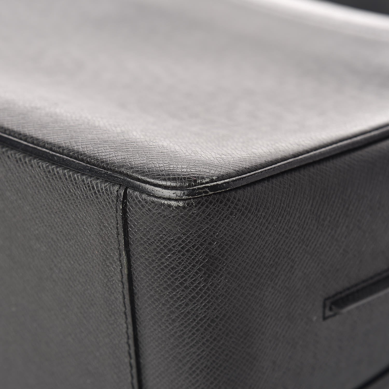 Louis Vuitton Taiga Roman MM Messenger Black 8 of 13