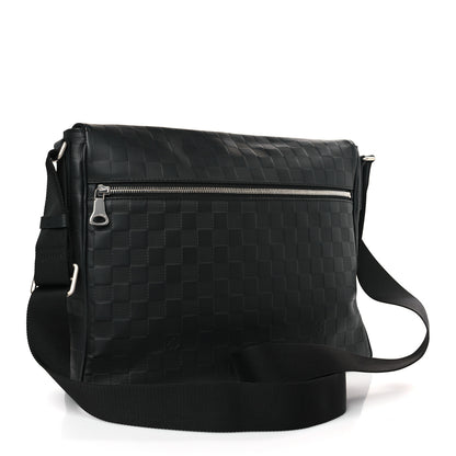 Louis Vuitton Damier Infini District MM Onyx 3 of 8