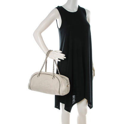 Chanel Smooth Calfskin Medium Luxe Ligne Bowler White 2 of 8