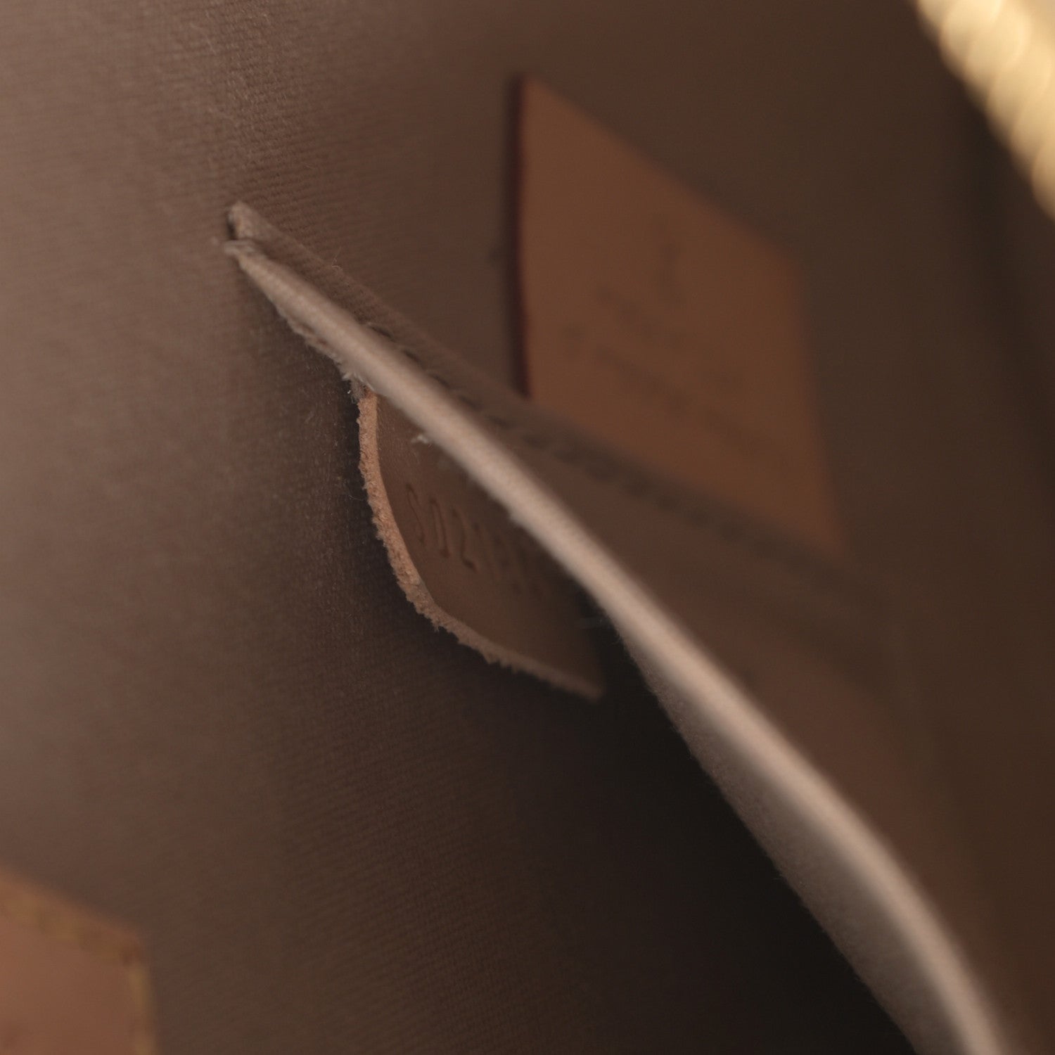 Louis Vuitton Vernis Alma BB Galet 8 of 11