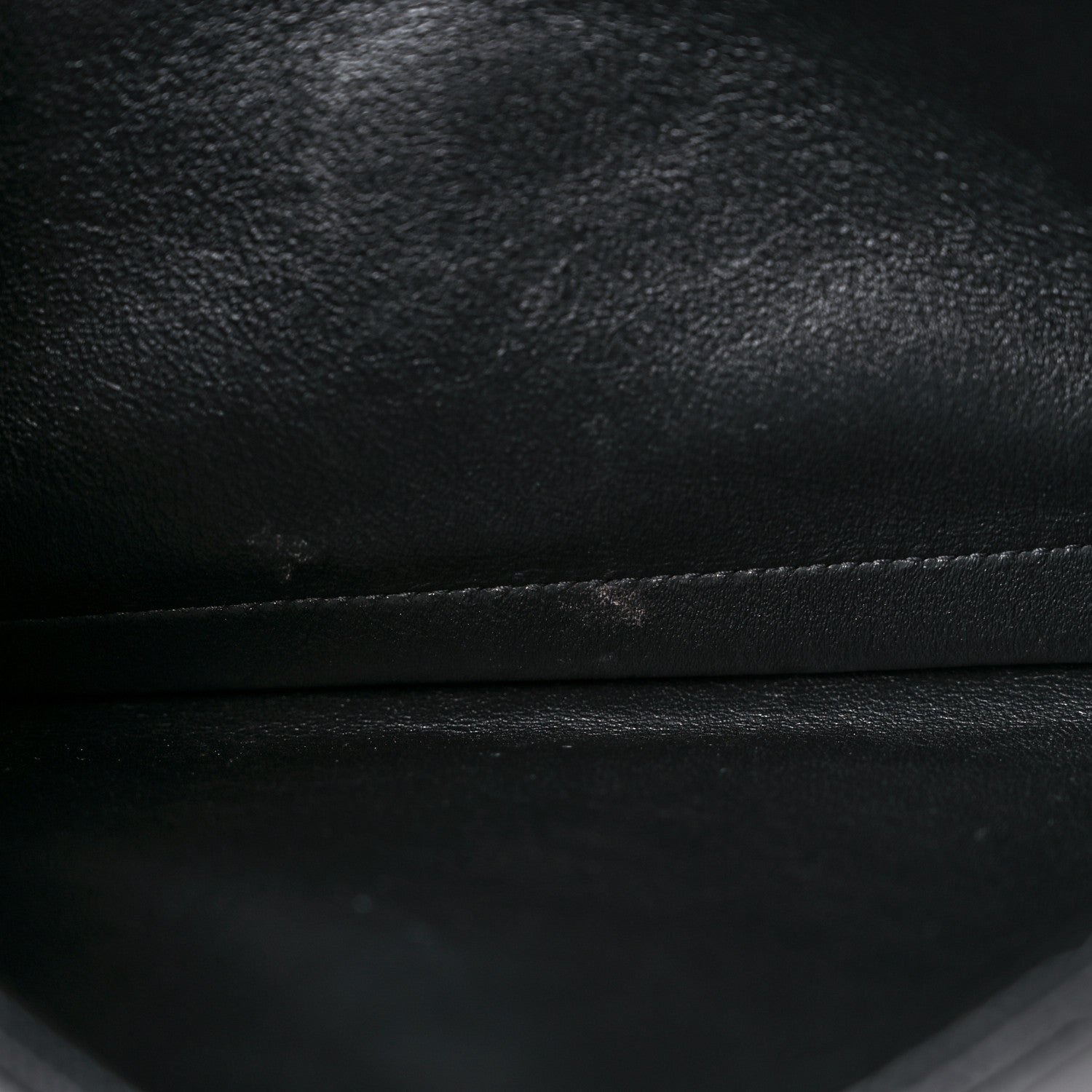 Saint Laurent Grain De Poudre Matelasse Chevron Monogram Monochrome Chain Wallet Black 9 of 9
