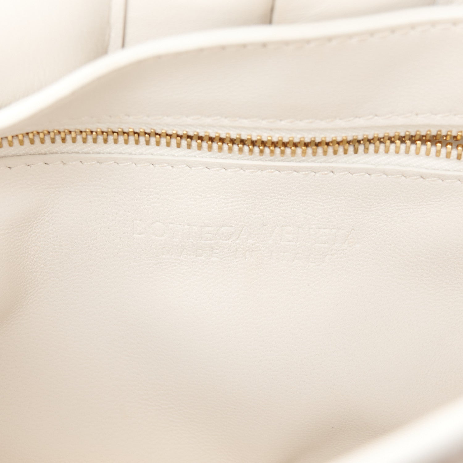 Bottega Veneta Lambskin Maxi Intreccio Padded Chain Cassette Crossbody Bag White 8 of 14