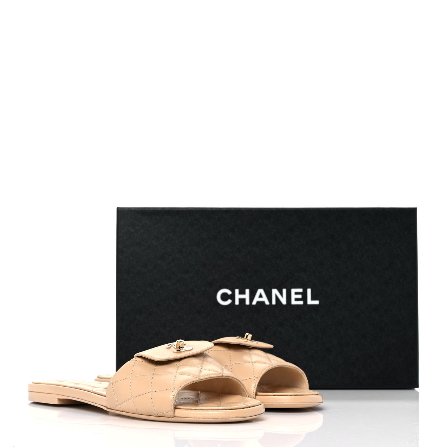 Lambskin Quilted CC Turnlock Sandals 38 Beige