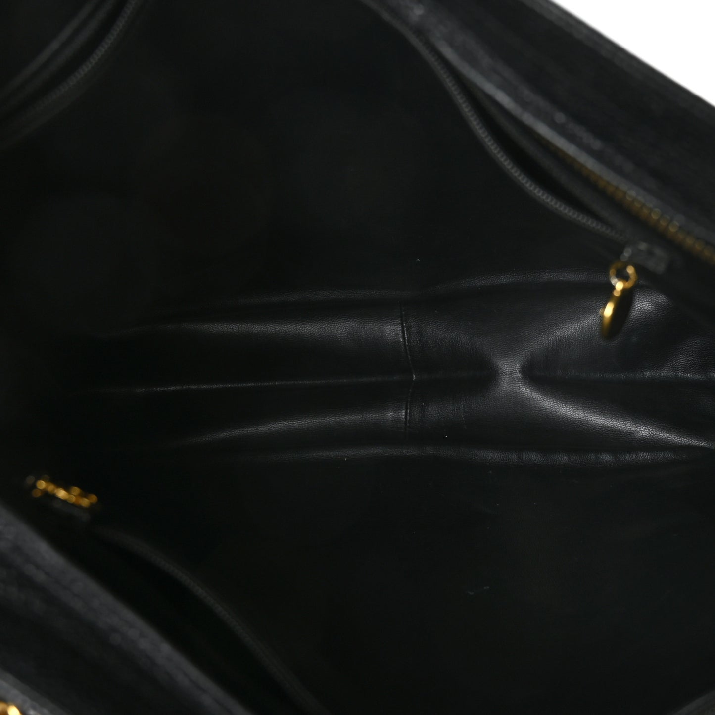 Caviar CC Shoulder Bag Black