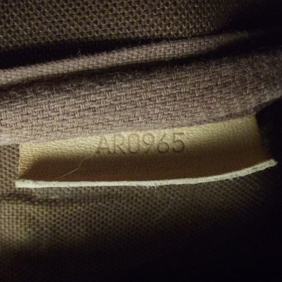 Louis Vuitton Monogram Sac Gibeciere PM 9 of 9