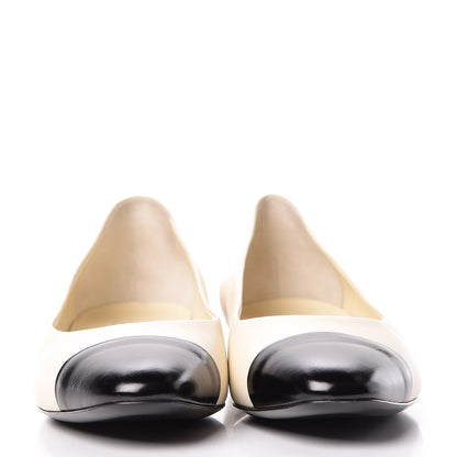 Chanel Crumpled Calfskin Cap Toe Ballerina Flats 39.5 White Black 2 of 8