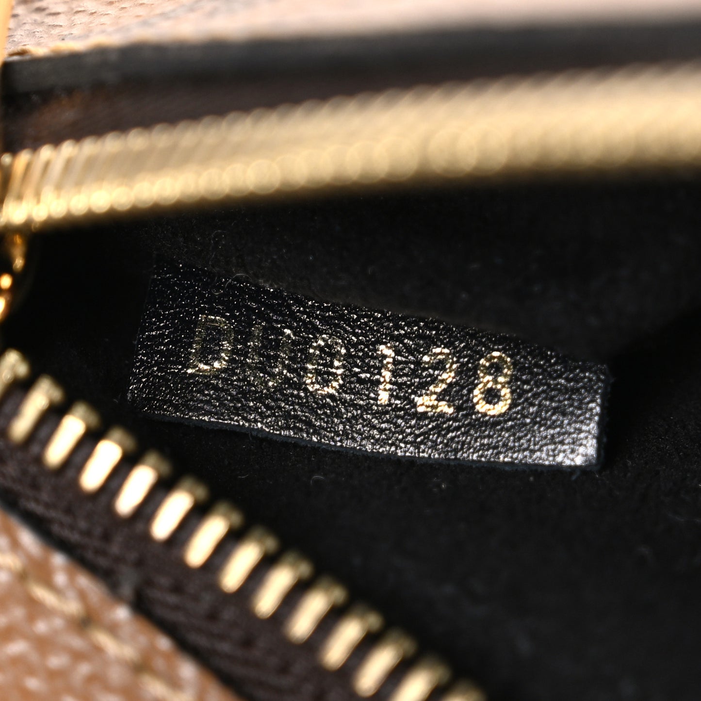 Reverse Monogram Pochette Metis