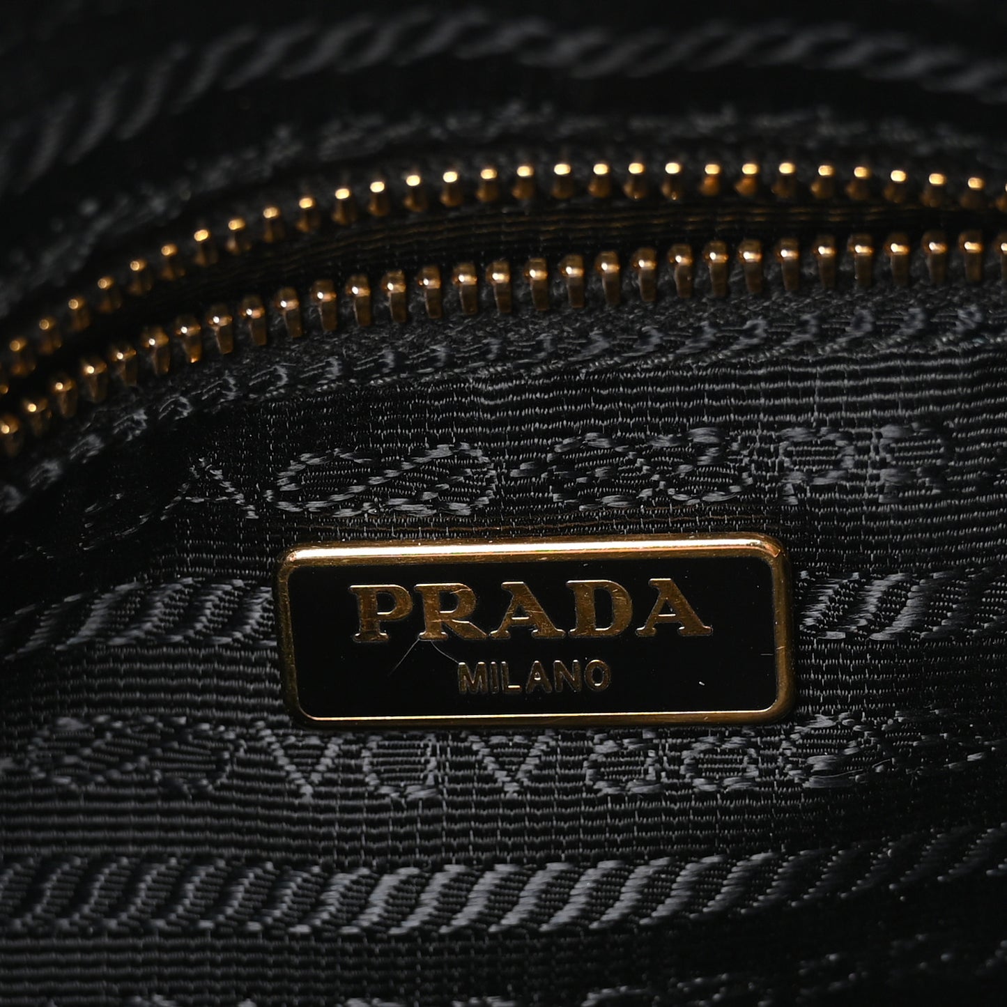 Vitello Daino Pochette Bag Black