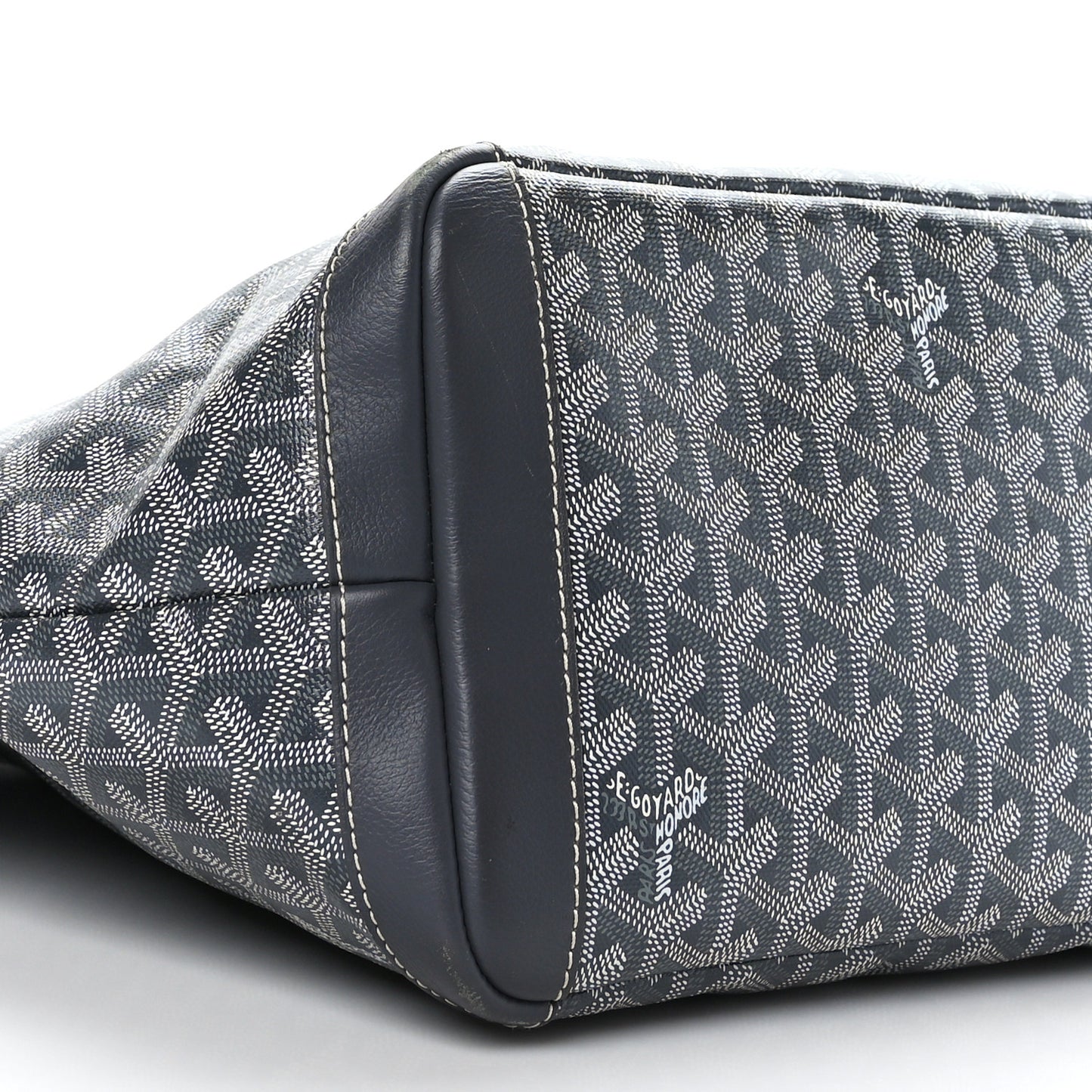 Goyardine Artois MM Grey
