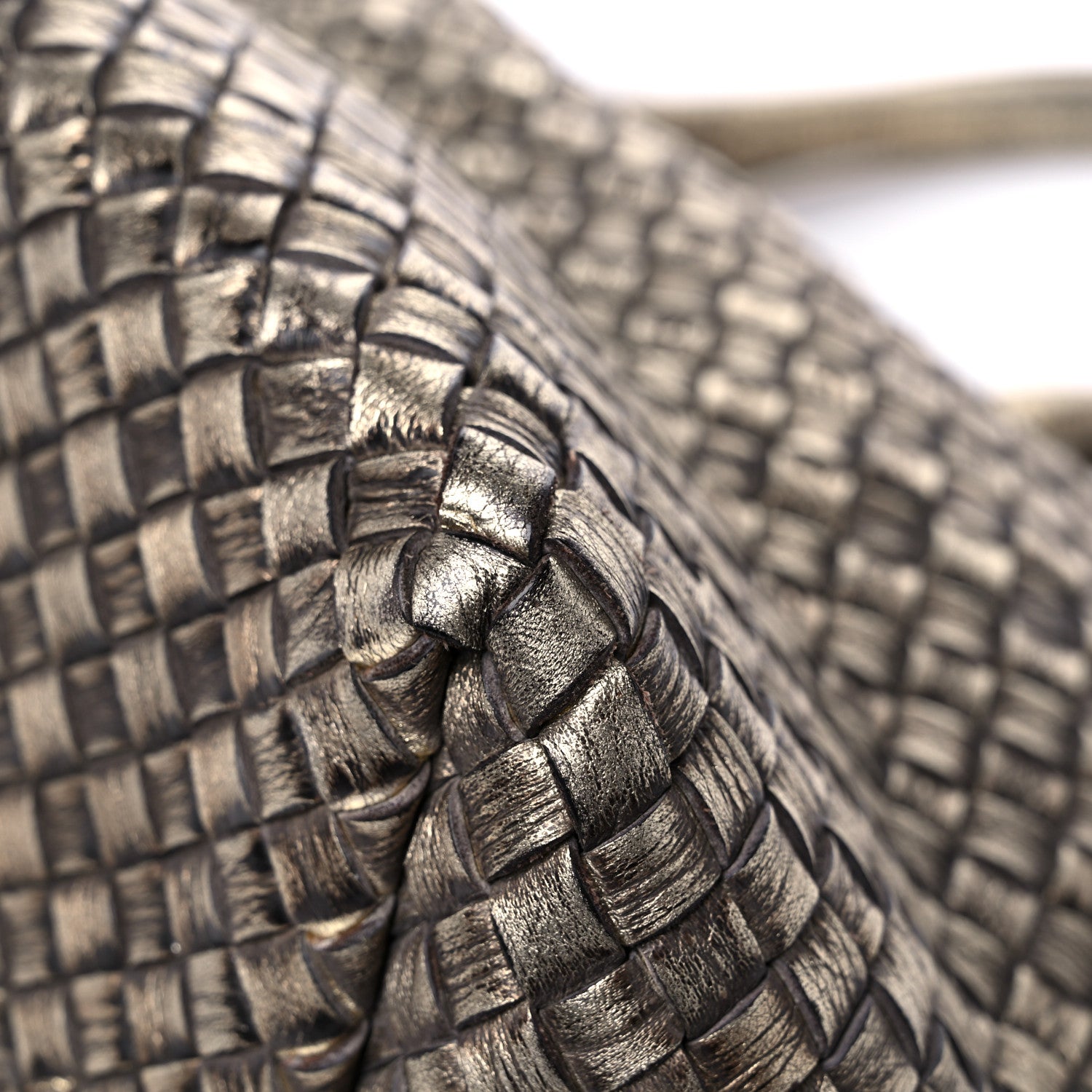 Bottega Veneta Intrecciato Medium Cabat Platino Ossidato 11 of 12
