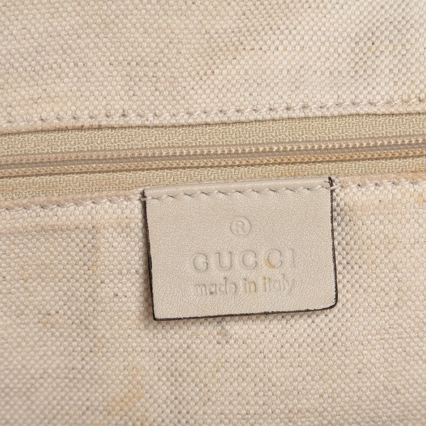 Guccissima Medium Sukey Tote Mystic White