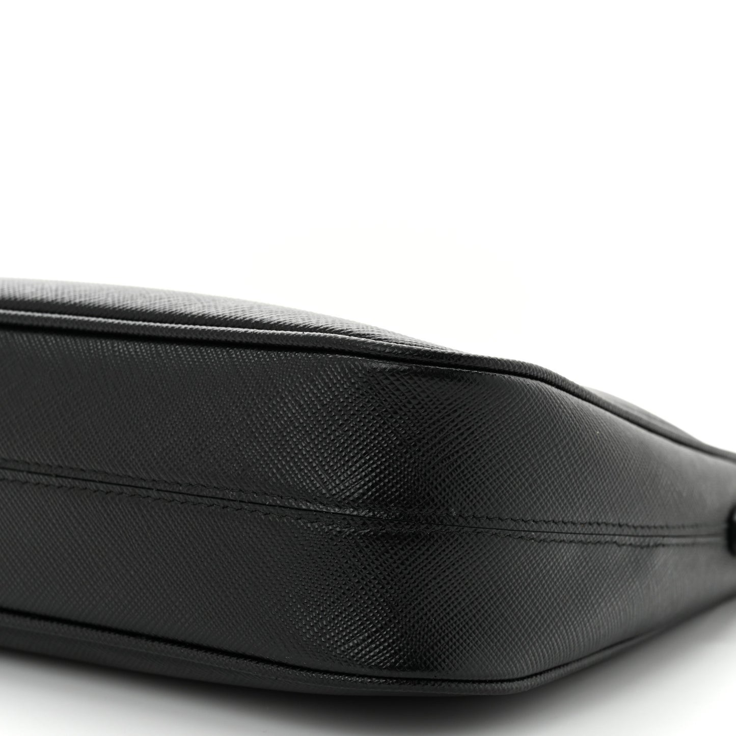 Saffiano Lux Re-Edition 2005 Shoulder Bag Black