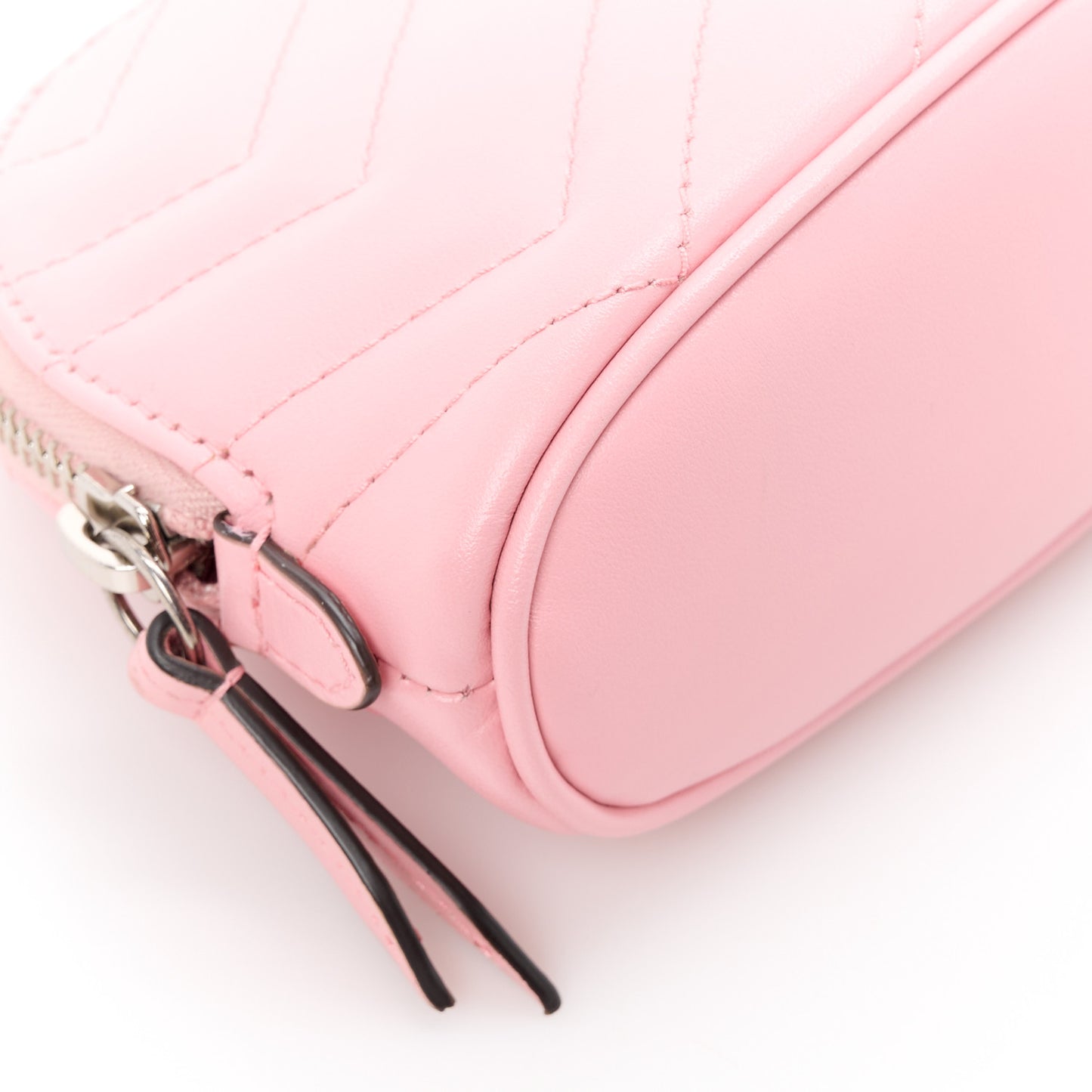 Calfskin Matelasse GG Marmont Pouch Cosmetic Case Wild Rose