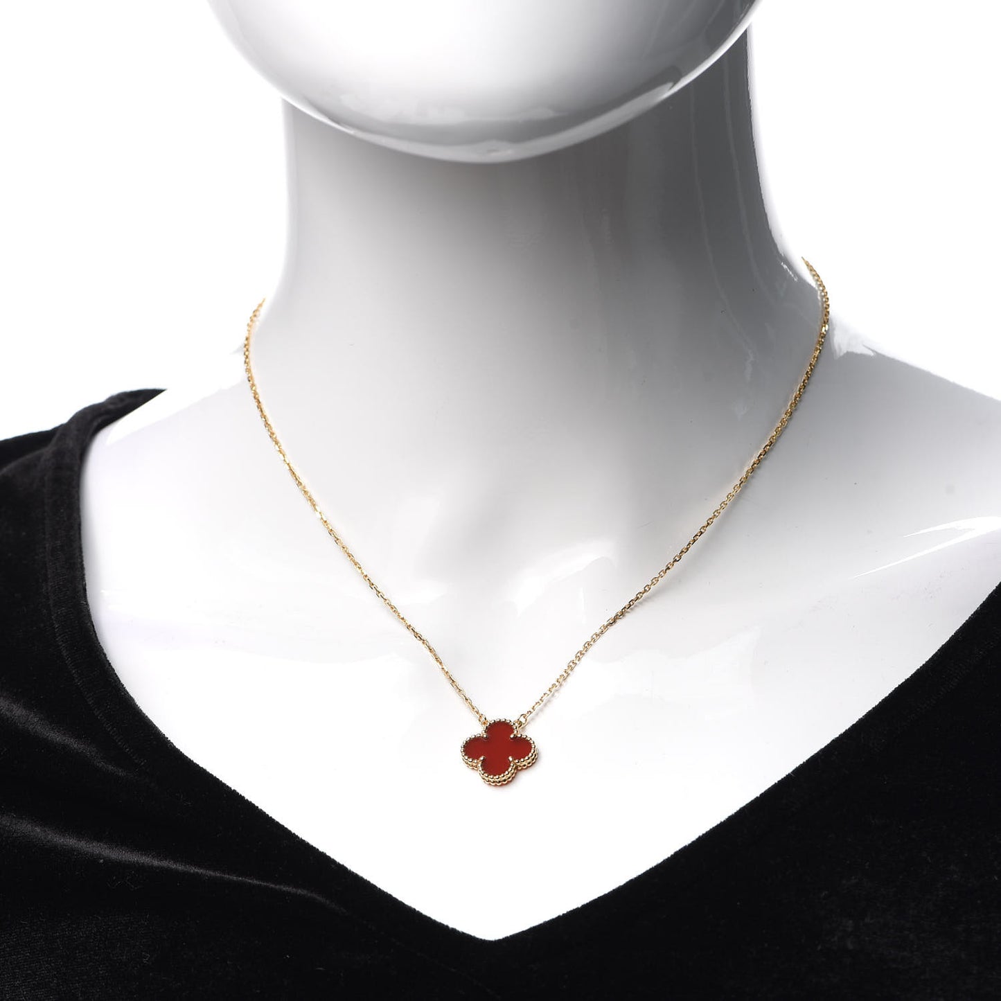 18K Yellow Gold Carnelian Vintage Alhambra Pendant Necklace