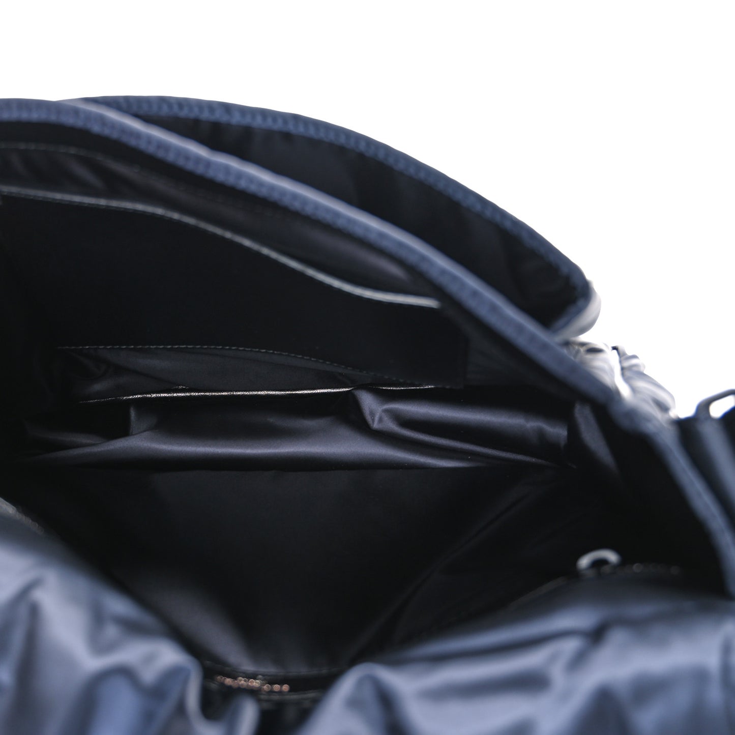 Econyl Nylon Niki Messenger Black