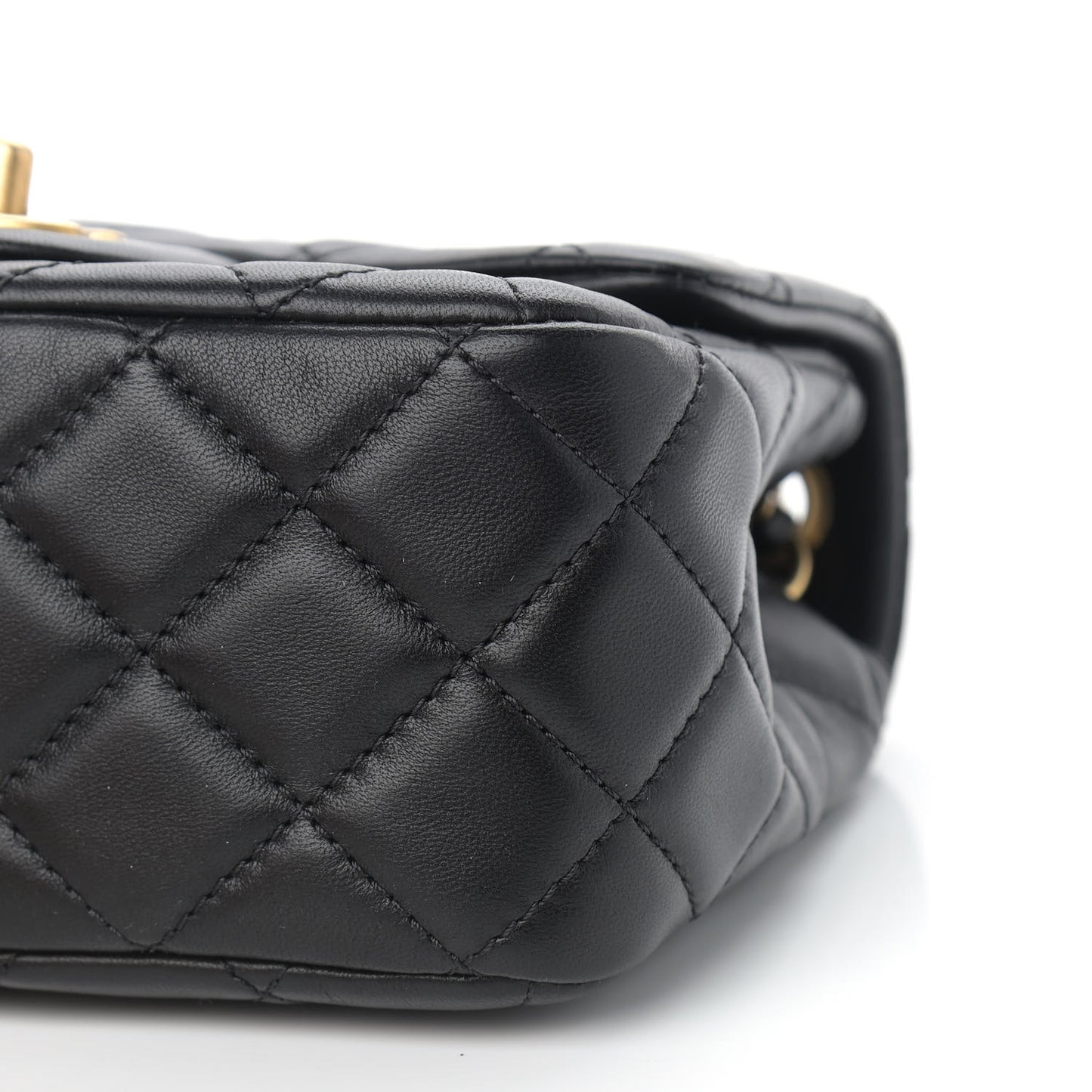 Lambskin Quilted Mini Pearl Crush Flap Black