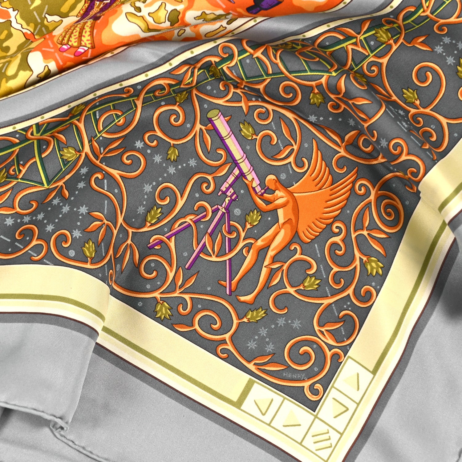 Hermes Silk www.hermes.com Scarf 90 Multicolor 3 of 4