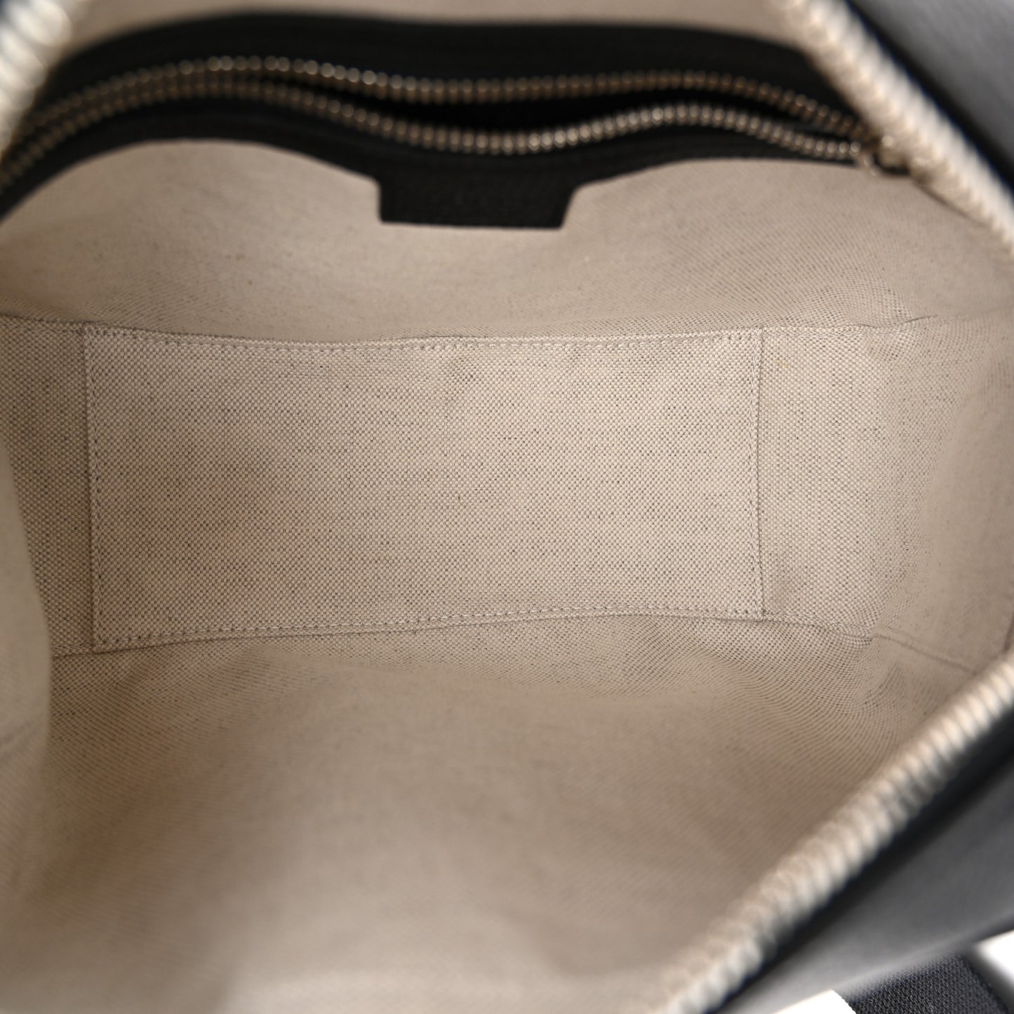 Piuma Calfskin Jumbo GG Embossed Medium Messenger Bag Black