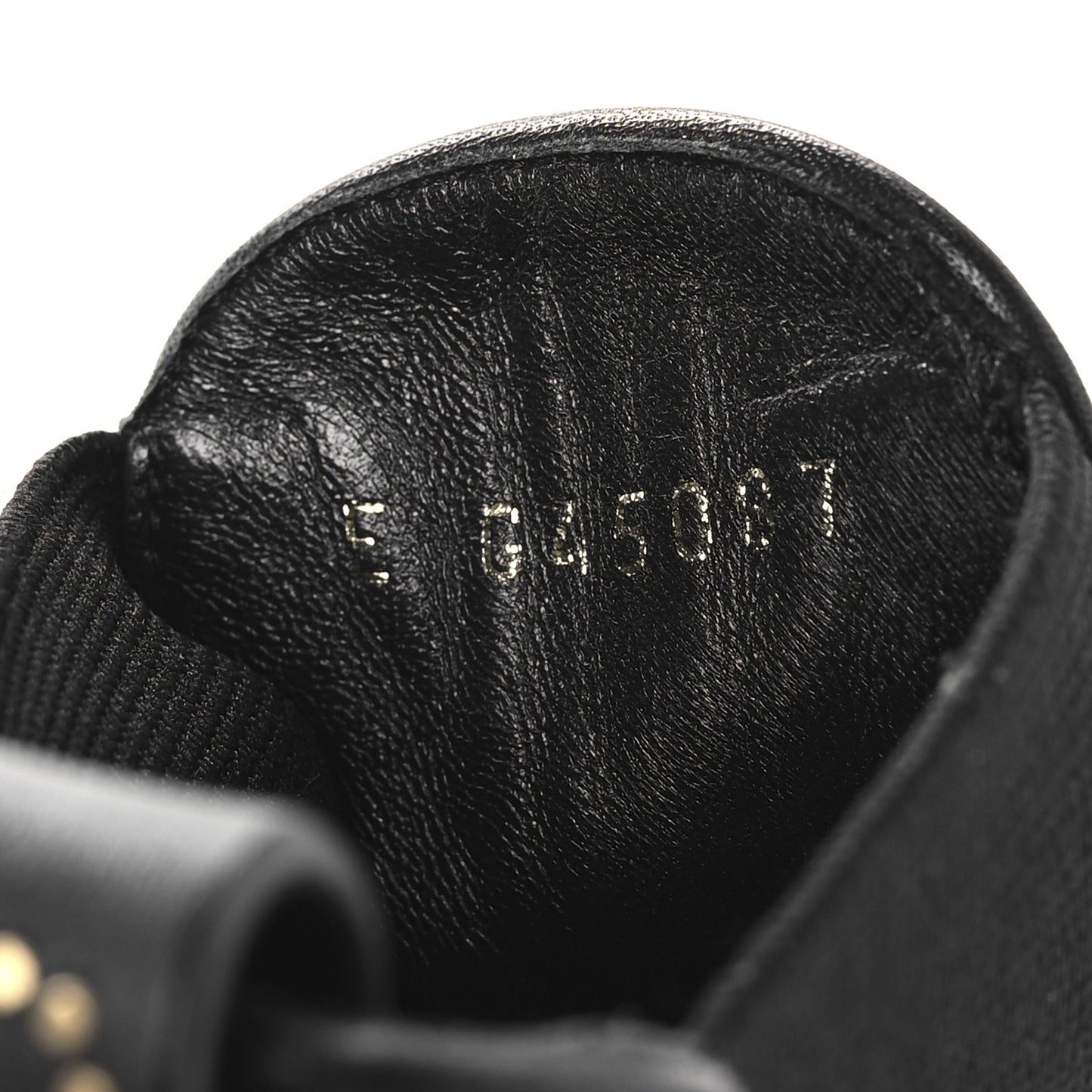 Calfskin Patent Cap Toe Quilted Short Boots 39 Black
