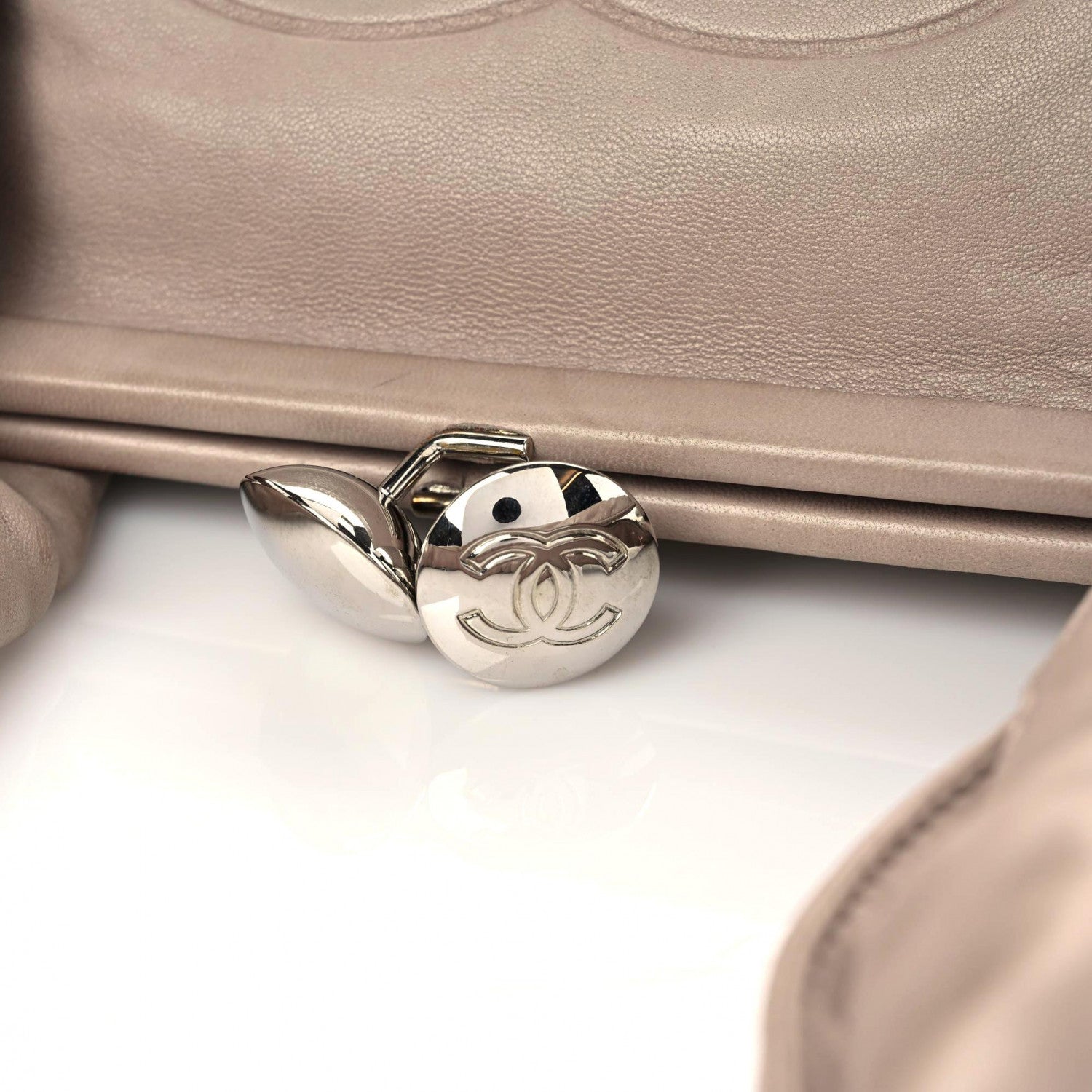 Chanel Lambskin Timeless Kiss Lock Shoulder Bag Beige 11 of 15