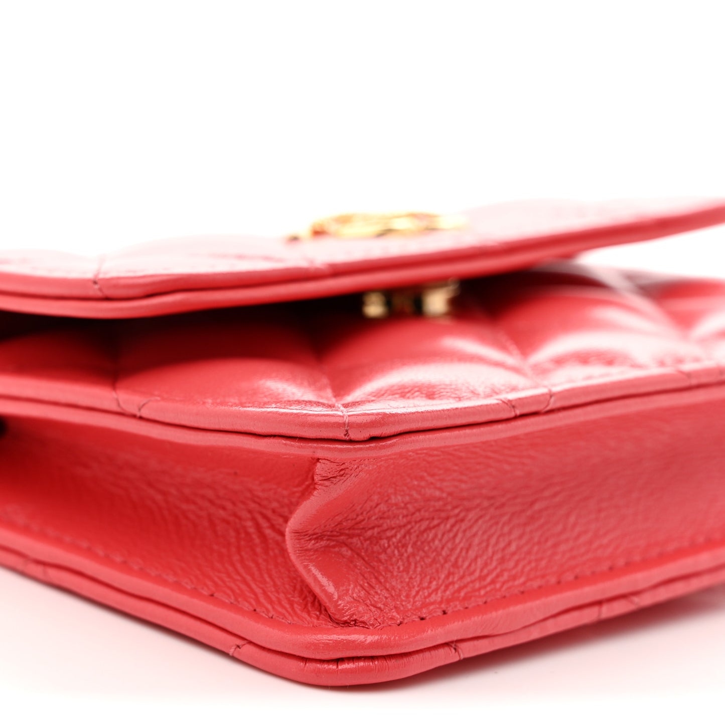 Shiny Lambskin Quilted Card Holder On Chain Pink