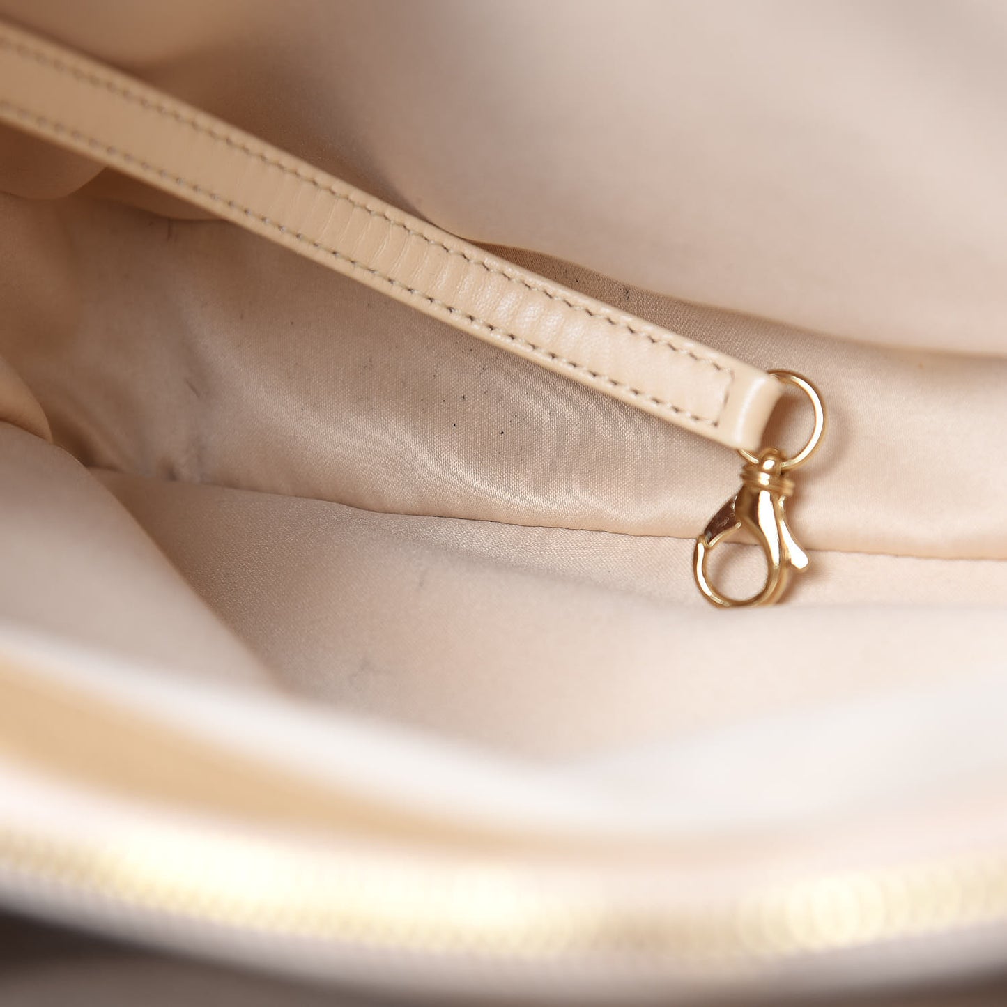 Caviar Quilted Grand Shopping Tote GST Beige Clair