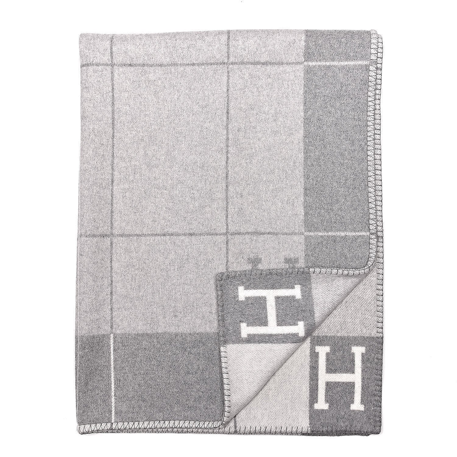 Hermes Wool Cashmere Avalon III Blanket Ecru Gris Clair 1 of 3