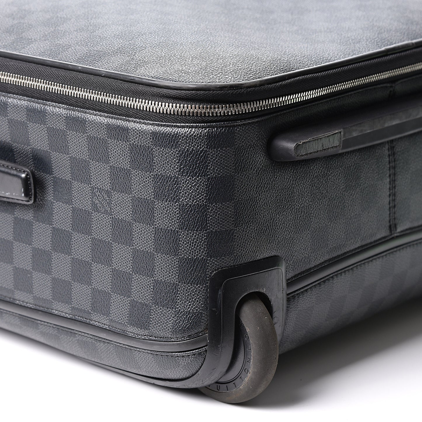 Damier Graphite Pegase Light 55
