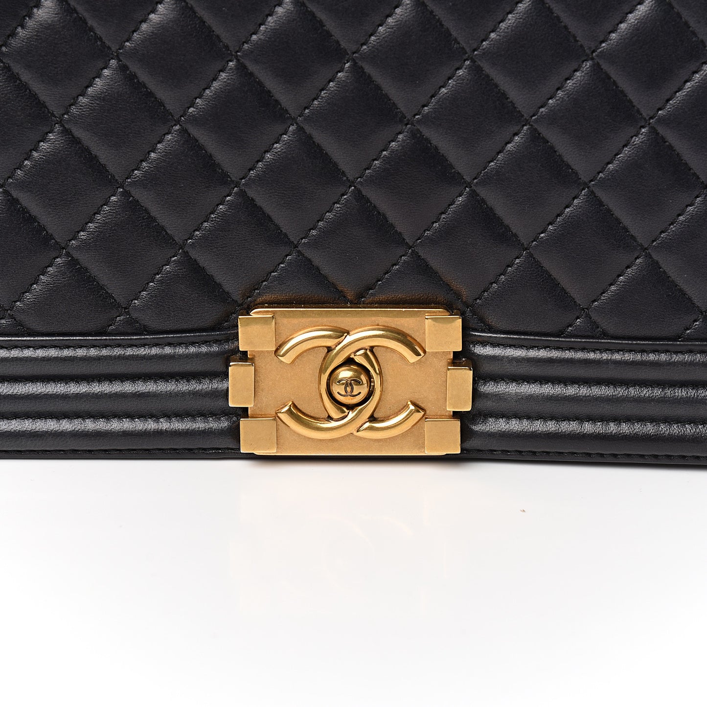 Lambskin Quilted Medium Boy Flap Black