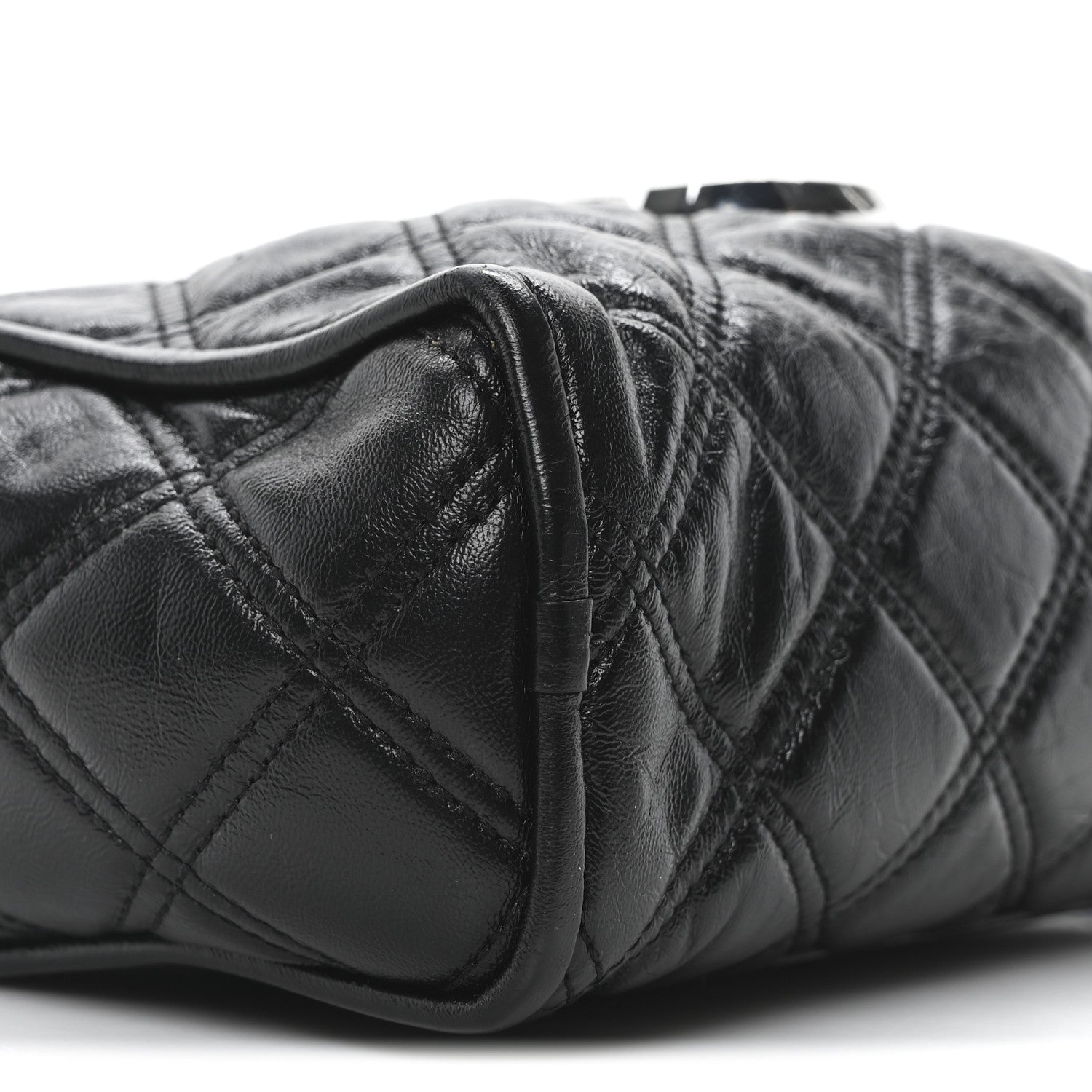 Marc Jacobs Natural Grain Calfskin Quilted The Softshot 21 Bag Black 9 of 10