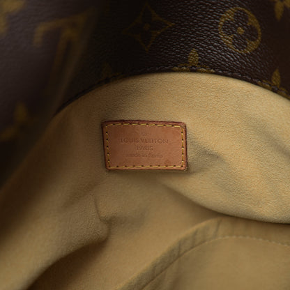 Louis Vuitton Monogram Artsy GM 5 of 9