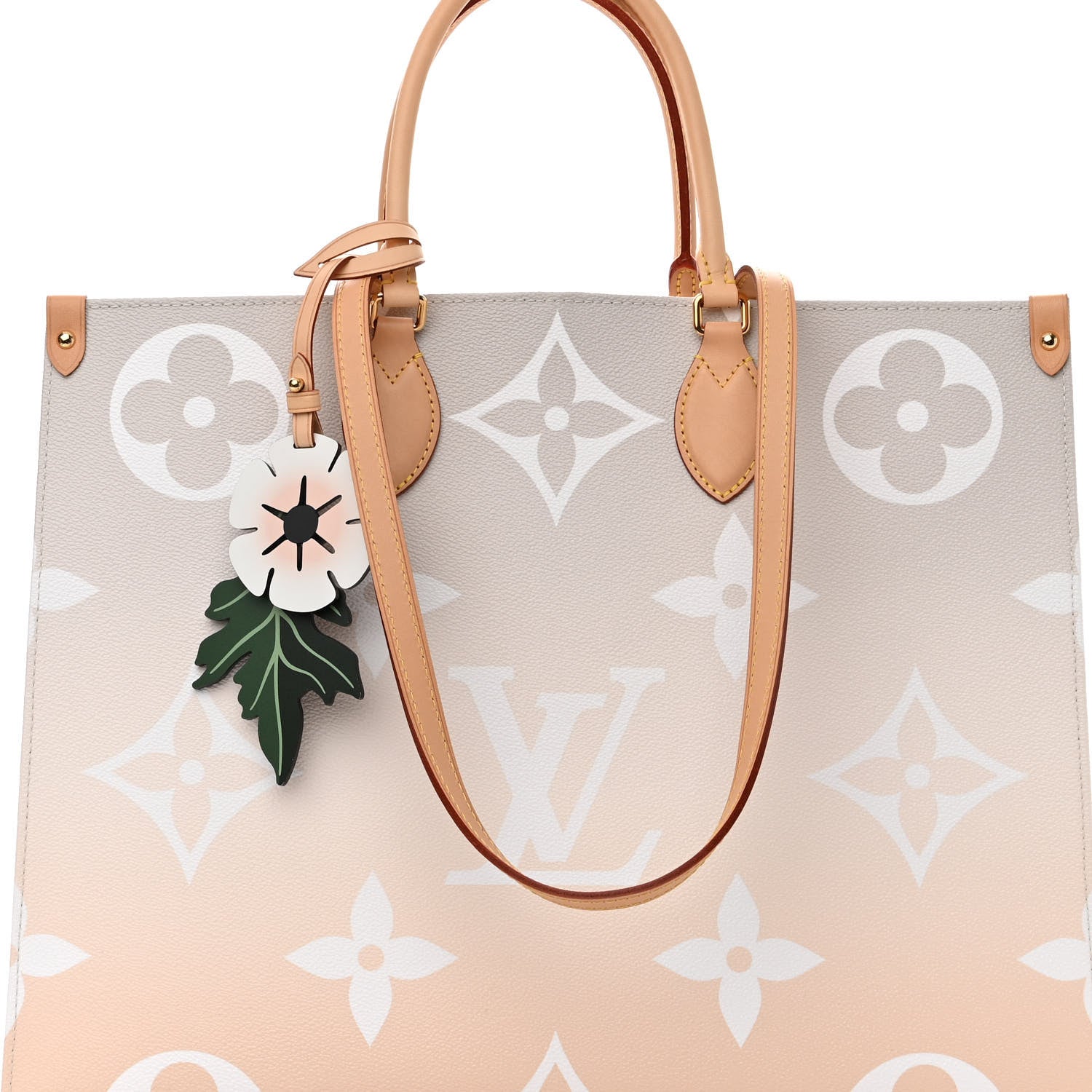 Louis Vuitton Monogram Giant By The Pool Onthego GM Brume 8 of 10