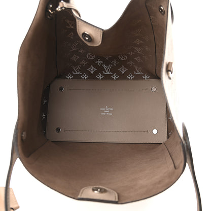 Louis Vuitton Mahina Hina MM Galet 6 of 9