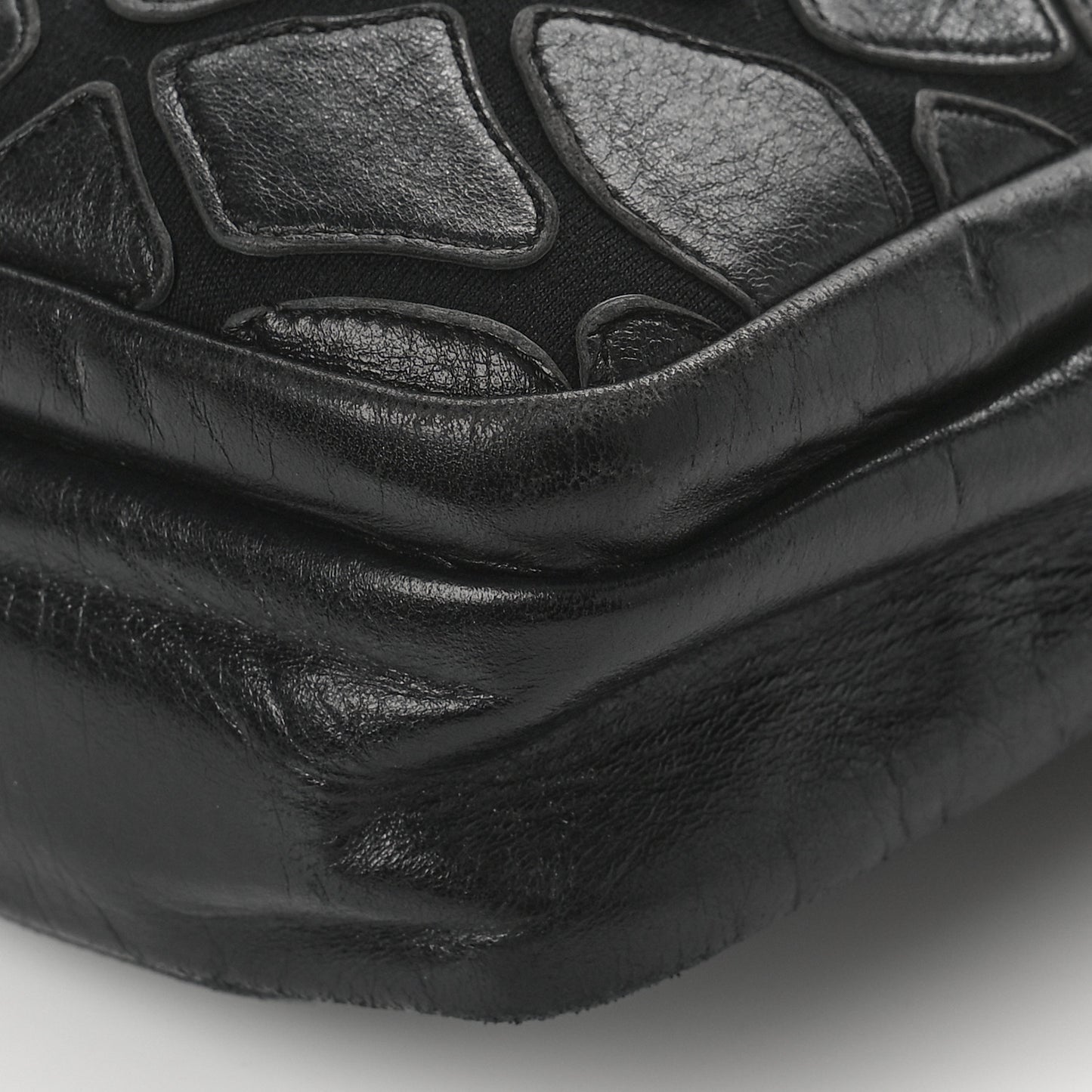 Lambskin Jersey Scales Zipper Shoulder Bag Black