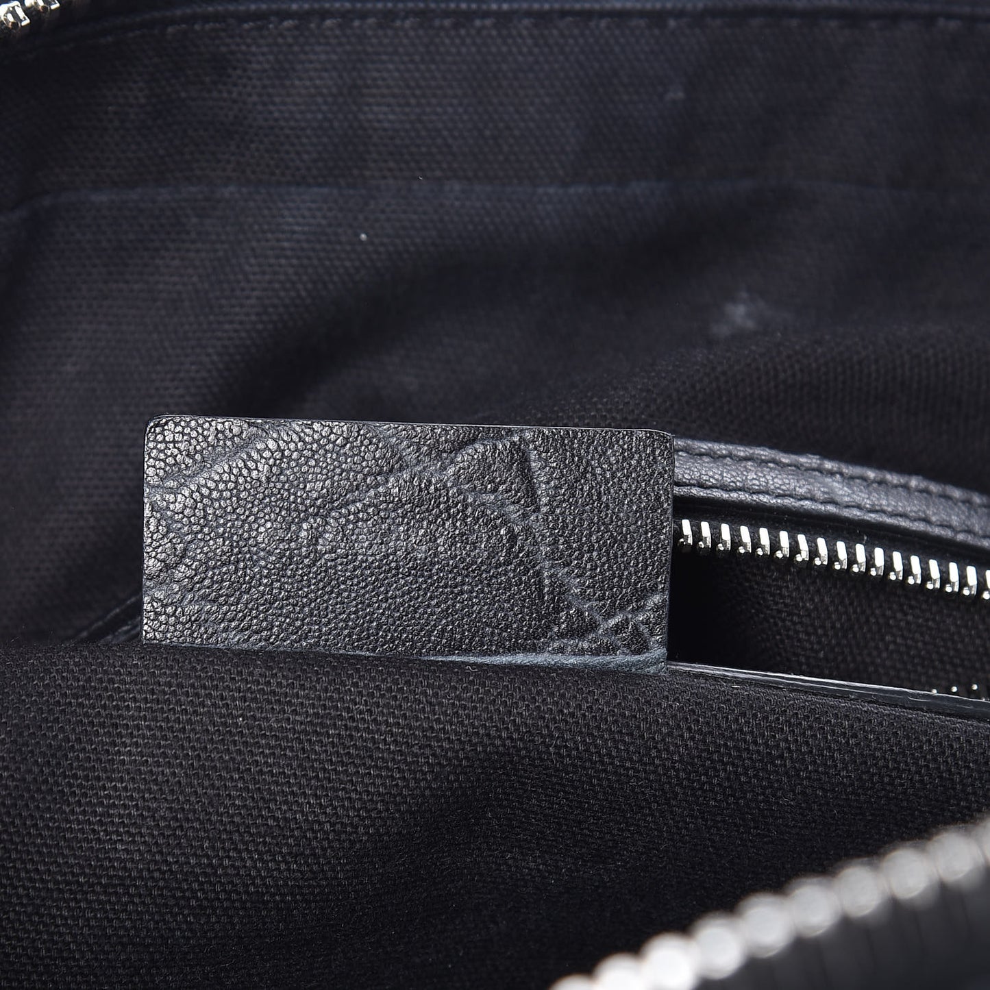 Calfskin Elephant Embossed Medium Nightingale Black