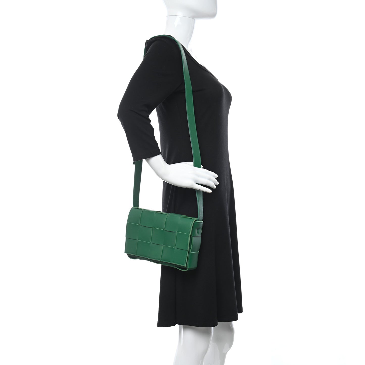 Lambskin Maxi Intrecciato Cassette Crossbody Bag Racing Green