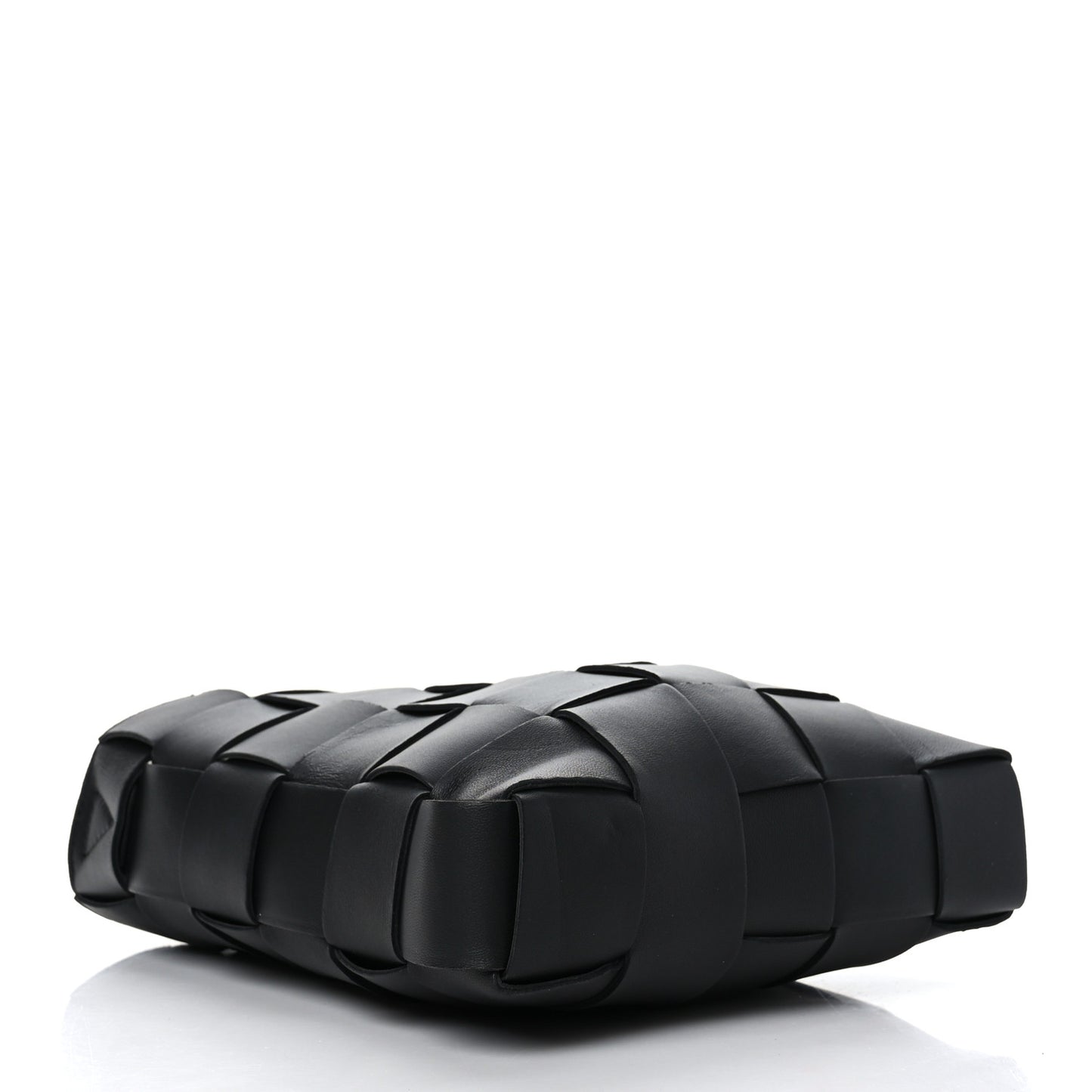 Lambskin Maxi Intrecciato Cassette Messenger Black